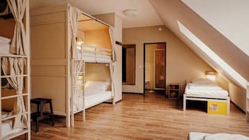 Bed in 8-Bed Mixed Dormitory Room | Soundproofing, WiFi (free), bed sheets