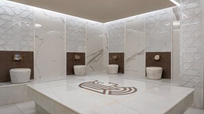 Parihoitohuone(ita), sauna, turkkilainen sauna, vartalohoitoja