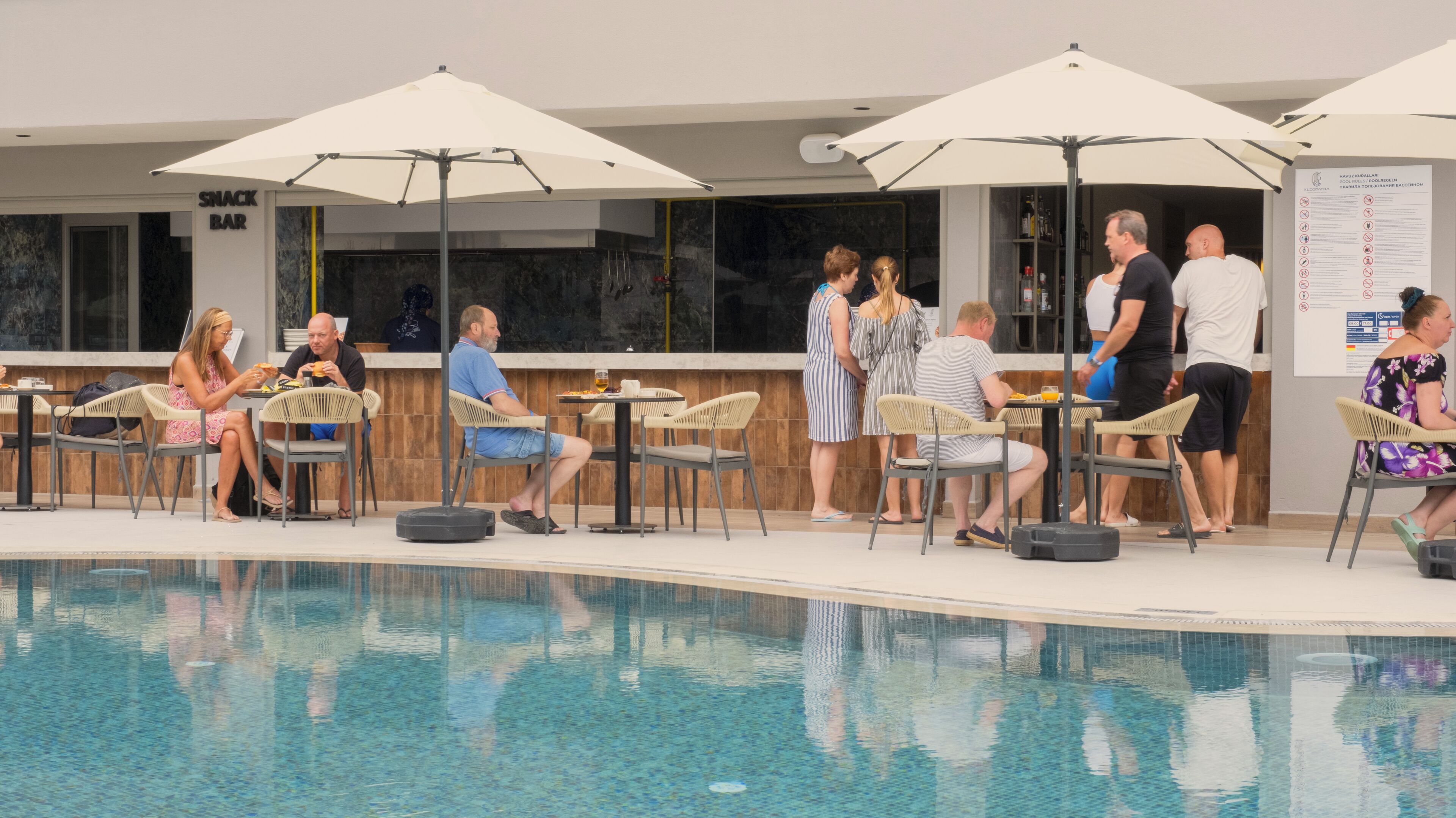 breakfast, lunch and dinner served