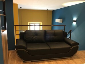 Basic Studio, Ensuite, City View (Duplex - Studio 11) | Miscellaneous