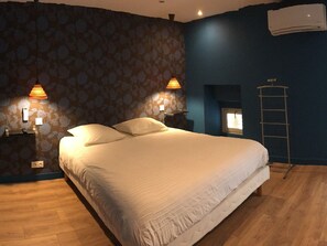 Comfort Apartment (12) | 1 bedroom, blackout curtains, iron/ironing board, free WiFi