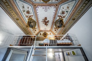 Studio, 1 chambre, cuisine | Fer et planche à repasser, accès au Wi-Fi (inclus), literie fournie