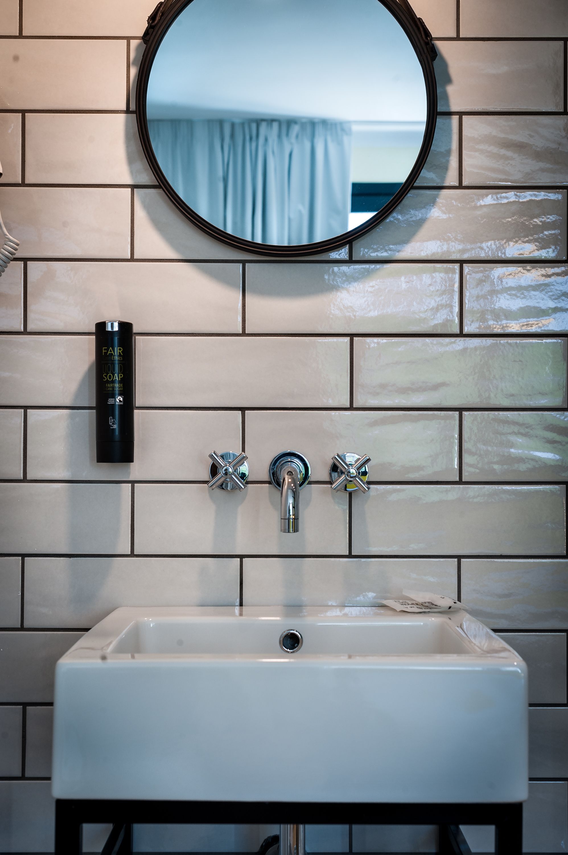 down duvets, desk, laptop workspace, soundproofing