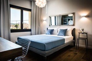 Comfort Double Room | Down duvets, desk, laptop workspace, soundproofing - Teku Boutique Hotel (Bari Sardo)