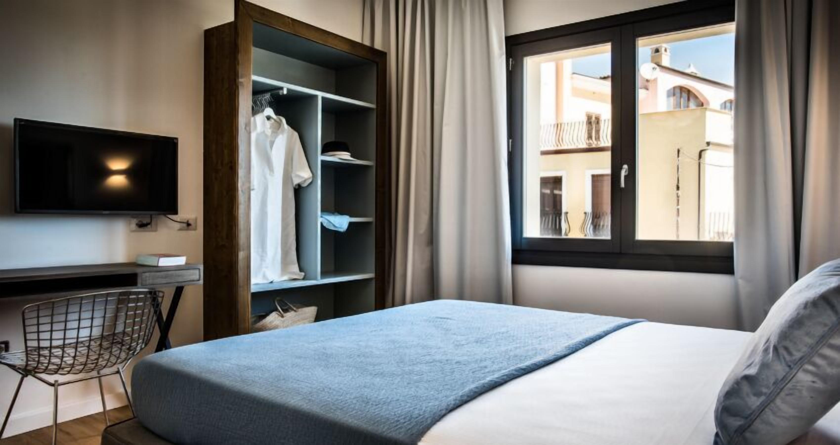 comfort double room | down duvets, desk, laptop workspace, soundproofing