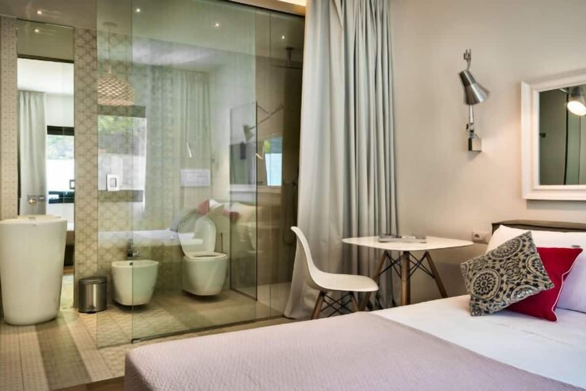 down duvets, desk, laptop workspace, soundproofing