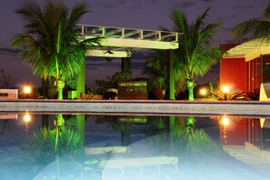 Outdoor pool - Hotel Frangipani (Brotas)