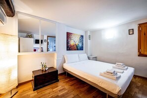 Apartment, 1 Bedroom (Via dell'Orto 8) | 1 bedroom, iron/ironing board, free cribs/infant beds, free WiFi