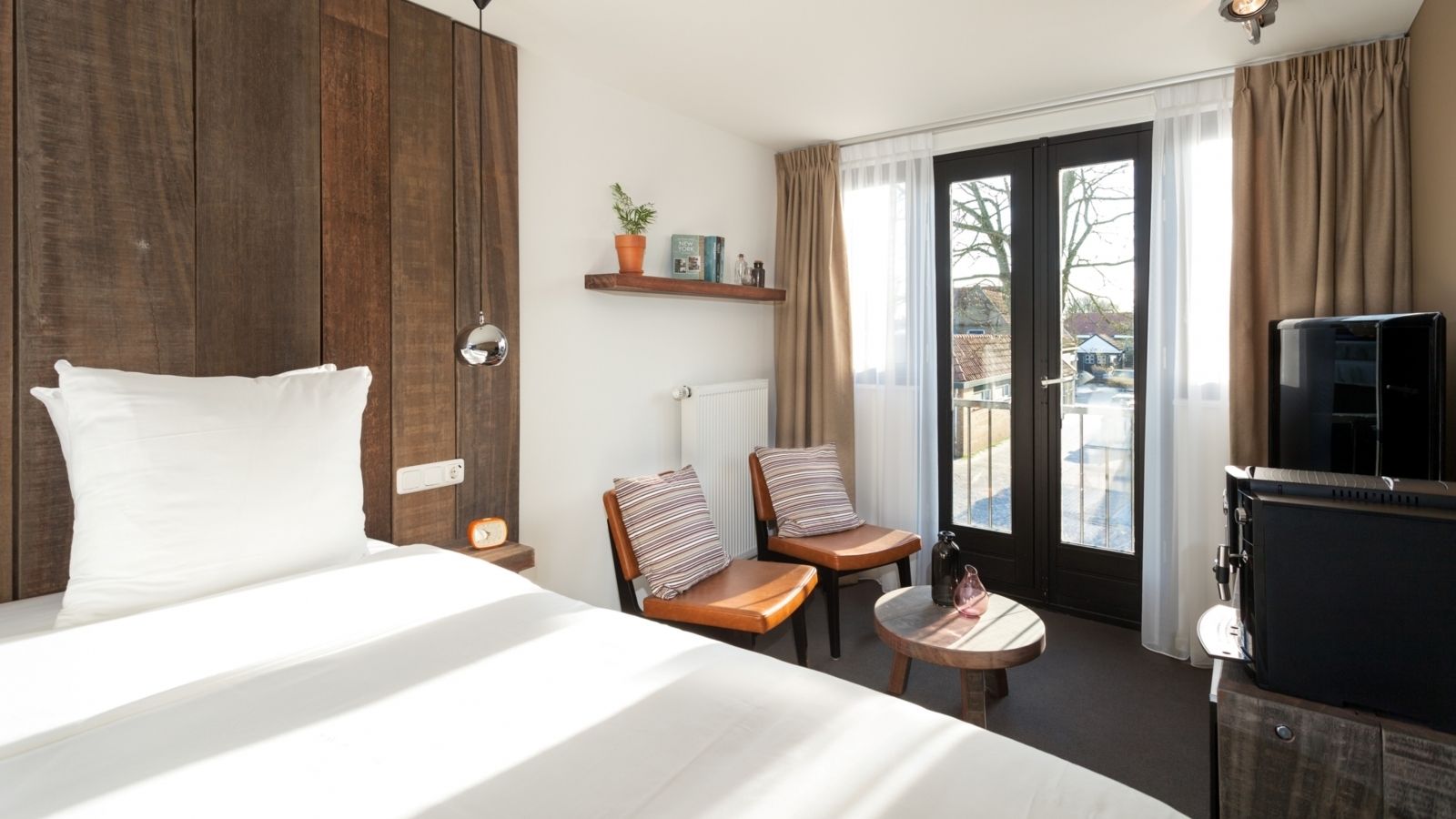 superior double room | 1 bedroom, minibar, in-room safe, blackout curtains