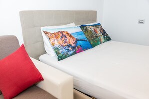 Deluxe Studio