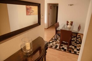 Standard Apartment, 3 Bedrooms | Living area | Flat-screen TV - Apartamento El Golf (Santiago)