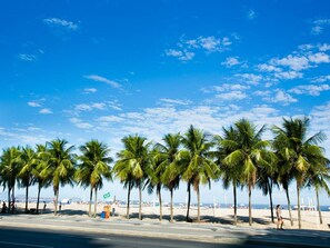 Di pantai