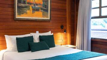 Chalet, Multiple Beds | Minibar, blackout drapes, bed sheets