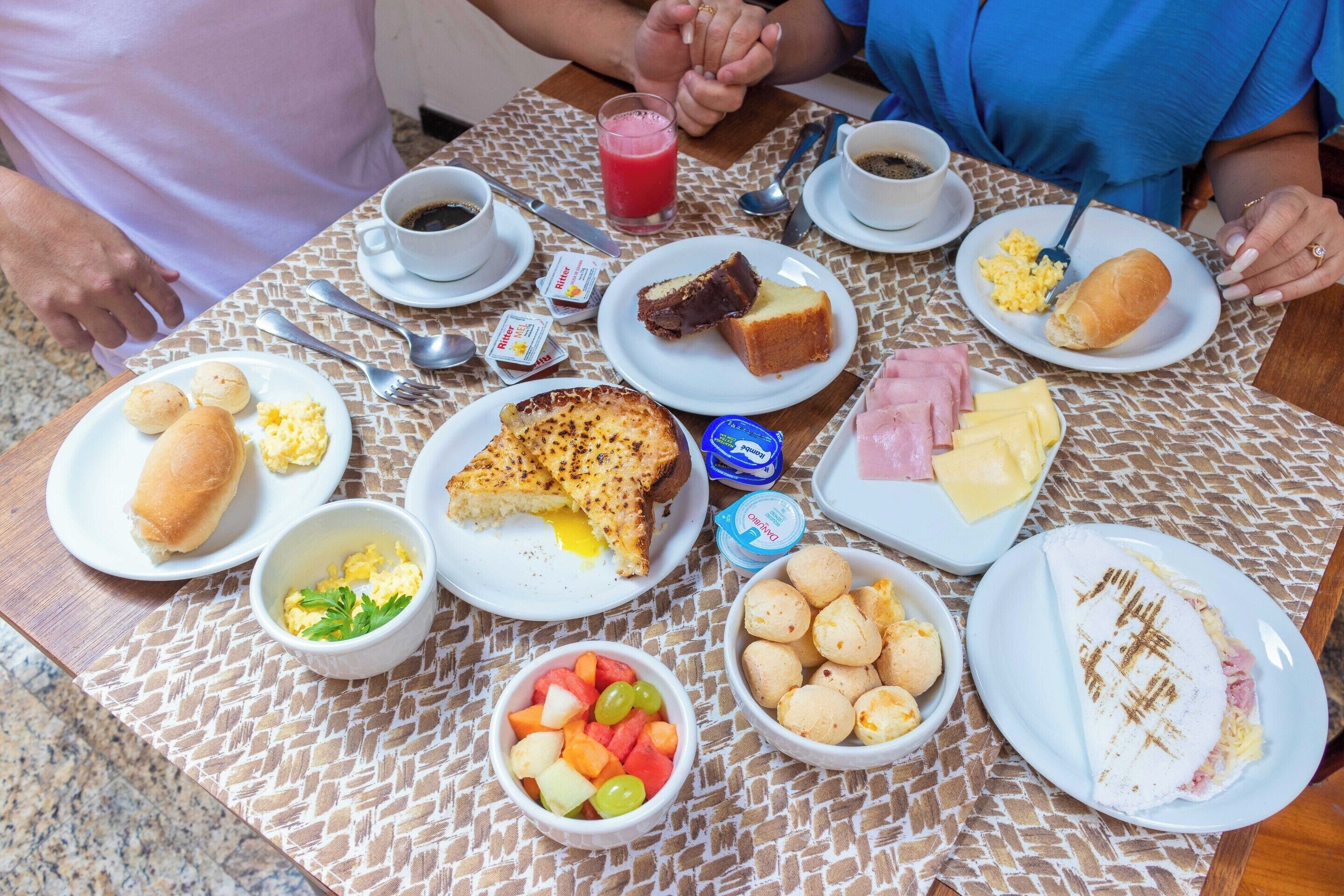 Colazione a buffet inclusa, servita tutte le mattine 