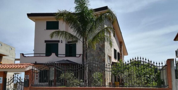 Façade de l’hébergement