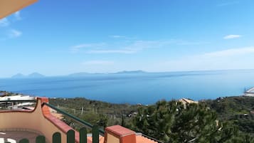 Doppia Deluxe, bagno in camera | Vista dalla camera