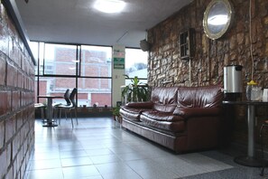 Lobby - Hotel Plaza Aleman (León)