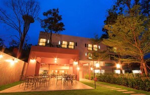 Tempat makan outdoor