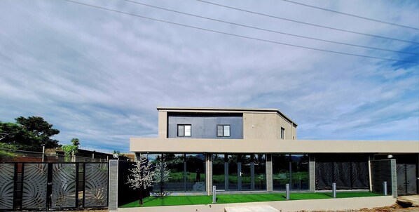 Front of property - Island Accommodation Nadi (Nadi)