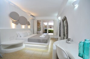 6 bedrooms, in-room safe, soundproofing, free WiFi