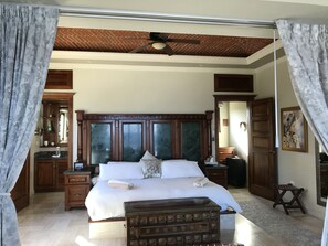 1 bedroom, in-room safe, iron/ironing board, free WiFi - Entire Property just for 2 People . Very private, very luxurious.  (Tankah)