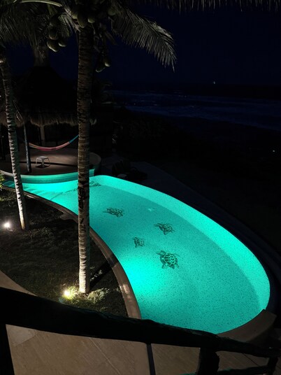 Entire Property just for 2 People . Very private, very luxurious. 