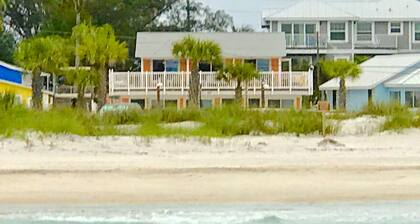 Gulf & Sunset Views!!! 1BR Apt. D is a Centrally Located, walk to all location