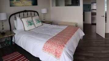 2 soveværelser, skrivebord, strygejern/strygebræt, weekendseng