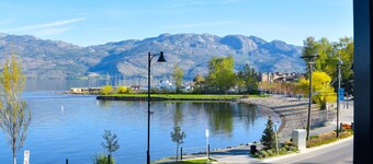 West Kelowna Beach House - i sogni delle vacanze diventano realtà!