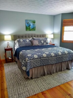 1 bedroom, iron/ironing board, WiFi, bed sheets - Mountain VIEW! -  Private-Romantic -Secluded -WiFi (Ellijay)
