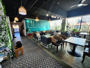 Petit déjeuner coréen (8000 KRW par personne)