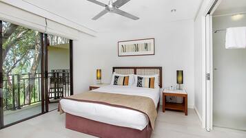 2 bedrooms, individually decorated, individually furnished, desk