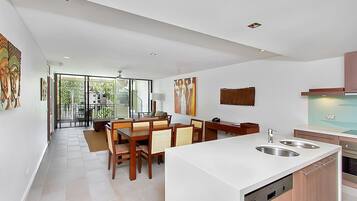 32-inch flat-screen TV with cable channels, TV, DVD player