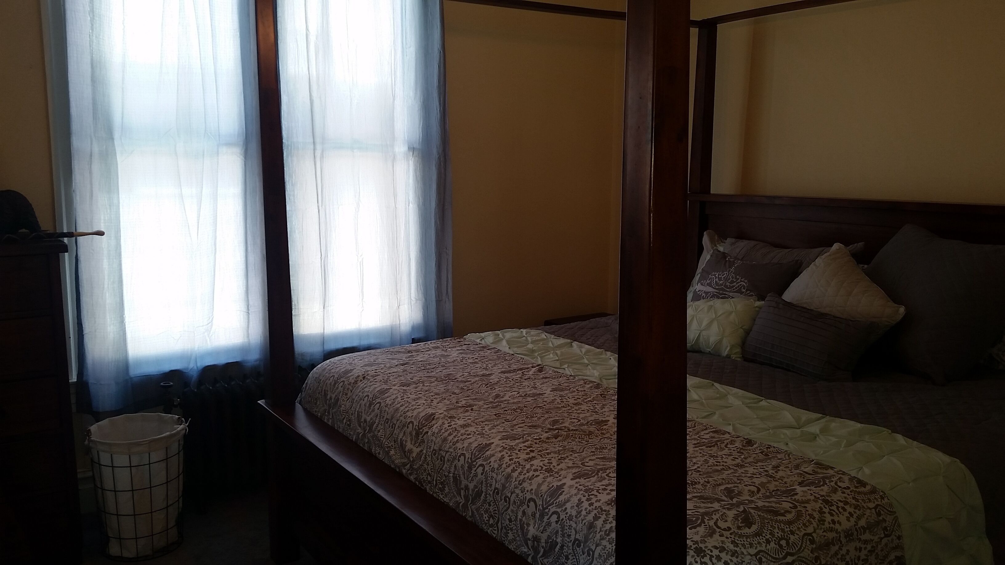 3 habitaciones, tabla de planchar con plancha y wifi gratis 