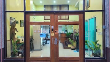 Entrée de l’hébergement