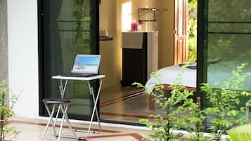 Standard Double Room | Terrace/patio