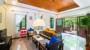 2 Bedroom Pool Villa | Wohnzimmer | Flachbildfernseher
