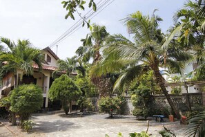 Courtyard - Surin Jungle Villa (Choeng Thale)
