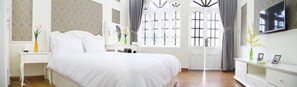 Doppelzimmer, Balkon | Minibar, Schreibtisch, Verdunkelungsvorhänge, kostenloses WLAN