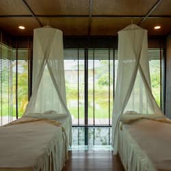 Phòng trị liệu đôi, bồn tắm thủy lực, phòng xông hơi