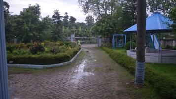 Pintu masuk hartanah