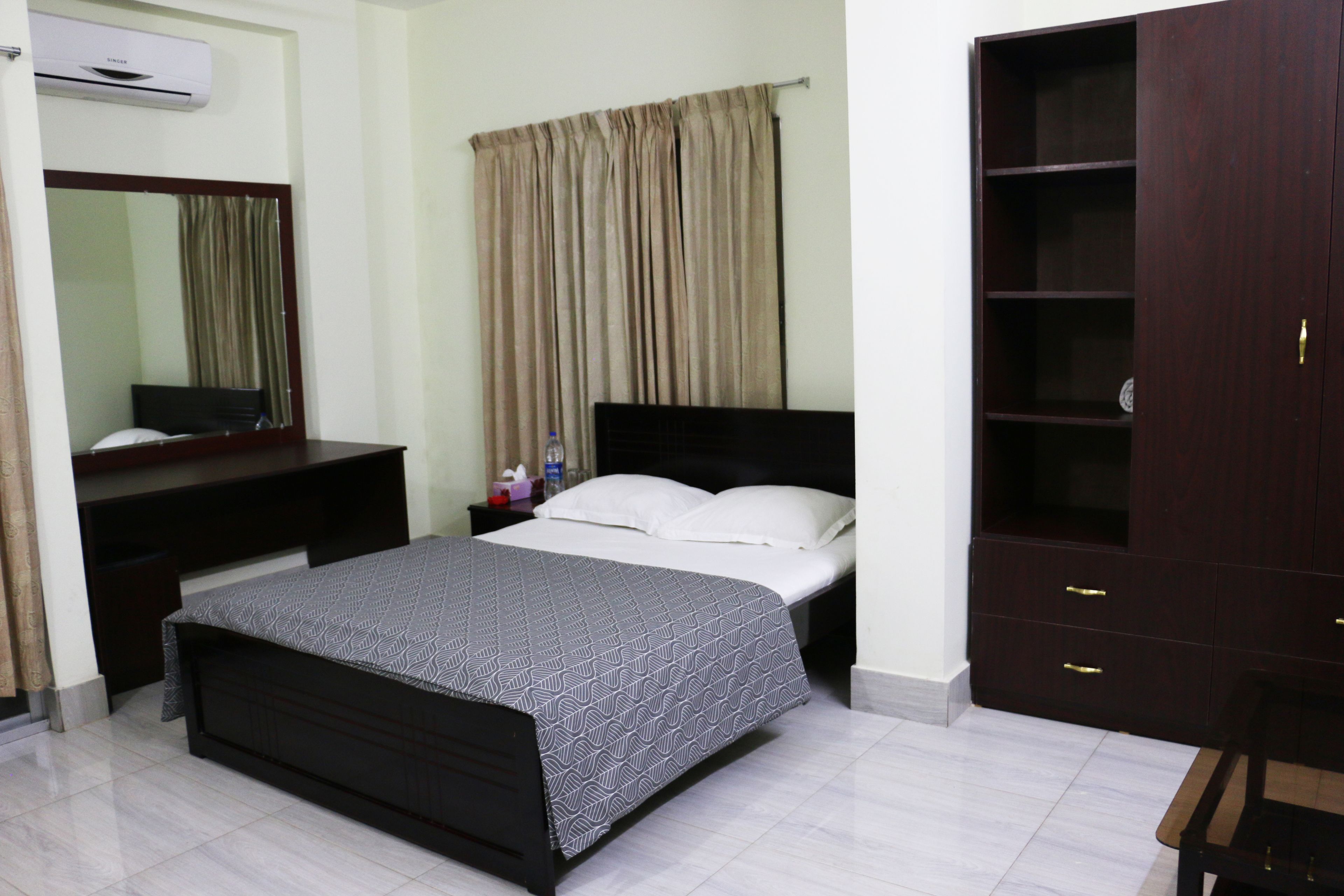 Free WiFi, bed sheets