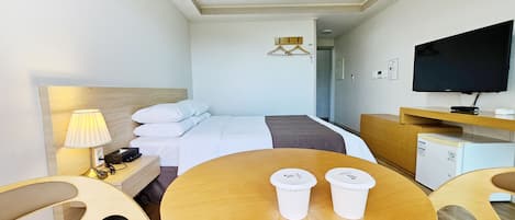Standard Room | Blackout drapes, WiFi (free)