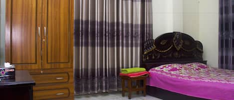 Deluxe Single Room | Rollaway beds