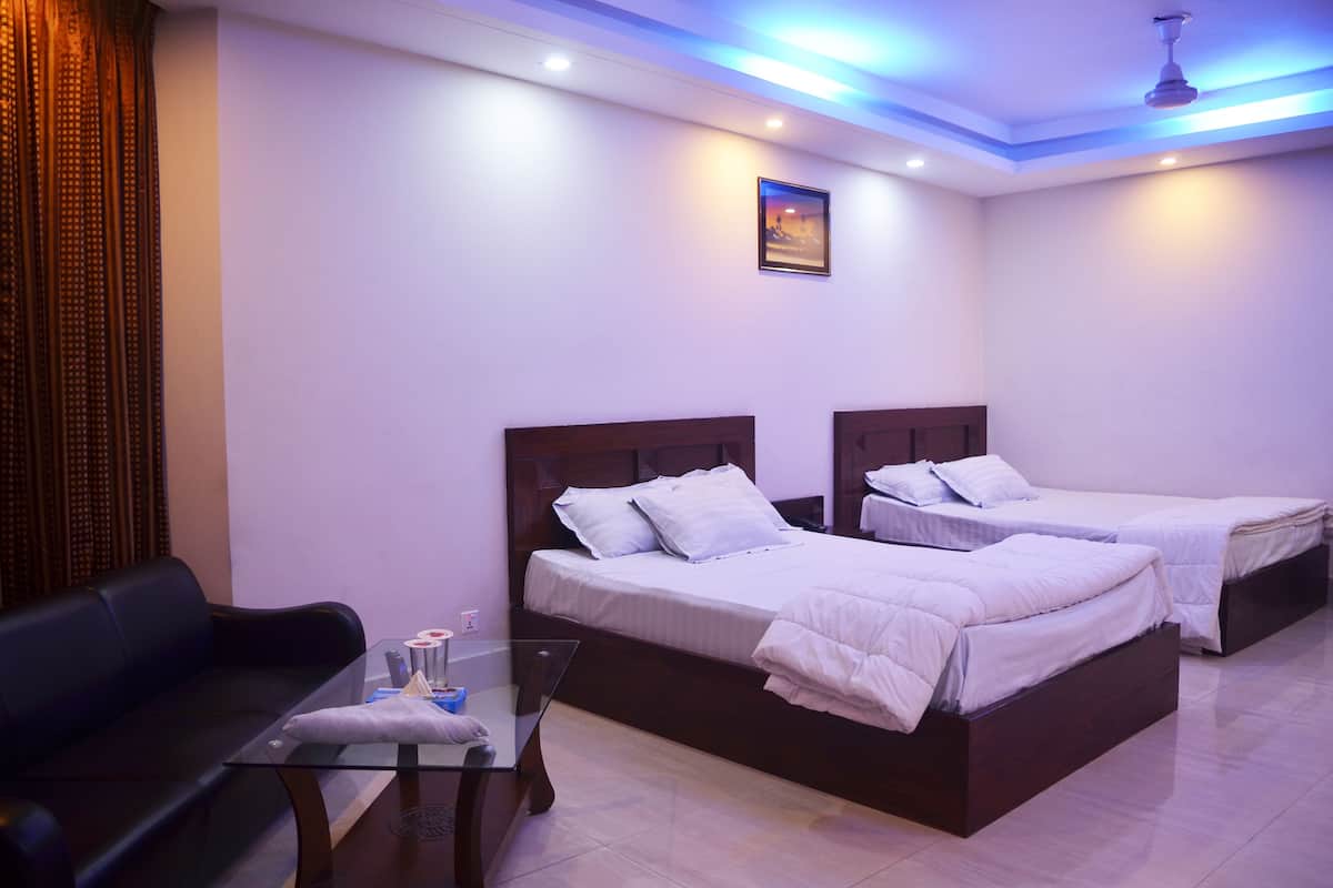 Executive Room | Desk, laptop workspace, soundproofing, free WiFi