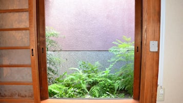 Habitación cuádruple clásica, 1 habitación, vistas al jardín | Vistas desde la habitación