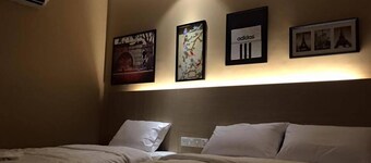 91 Street Boutique Inn