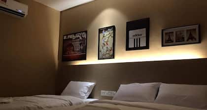 91 Street Boutique Inn