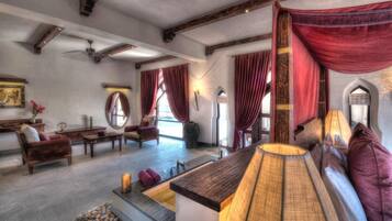 1 bedroom, premium bedding, minibar, in-room safe