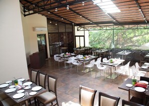International cuisine, al fresco dining  - HM Suites & Studios Bangalore (Bengaluru)